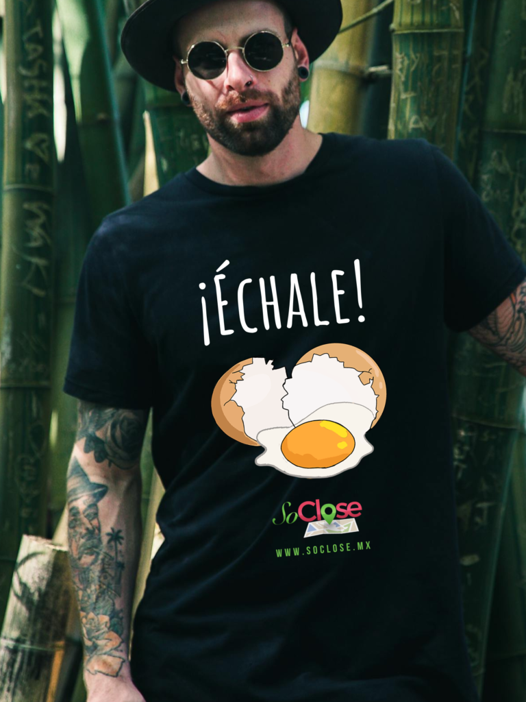 Playera mexicana con huevos estrellados